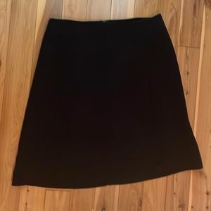 i.e size 6 black lined skirt.